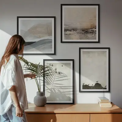 Set van posters met lijst met afbeeldingen van vogels, rotsen, penseelstreken en versieringen