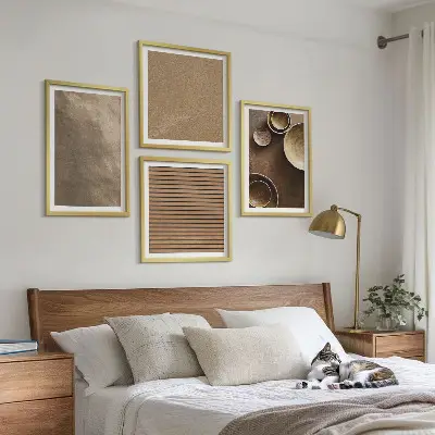 Moderne stenen constructies meerluik in lijst