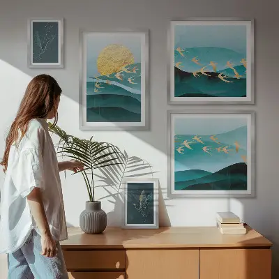 Moderne schilderijen set met een artistieke voorstelling van vogels en golven