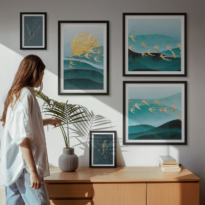 Moderne schilderijen set De harmonie van vogels en golven op een moderne manier.