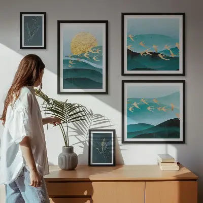 Moderne schilderijen set met een artistieke voorstelling van vogels en golven
