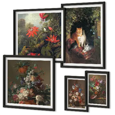 Wanddecoratie compositie met katten en bloemenprint in vintage stijl