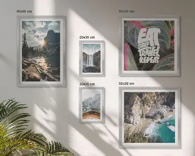 Moderne schilderijen set met landschappen van bergwatervallen