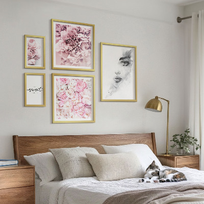 Gallery wall Bloemenportret over thuis
