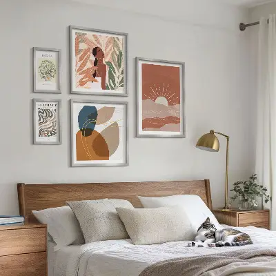 Set van moderne schilderijen met abstracte plantmotieven in boho-stijl