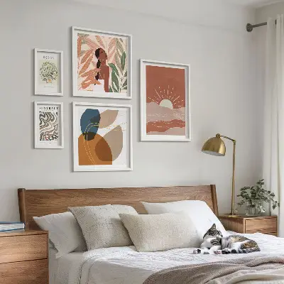 Set van moderne schilderijen met abstracte plantmotieven in boho-stijl