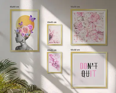 Gallery wall Bloemmotieven met een vrouw