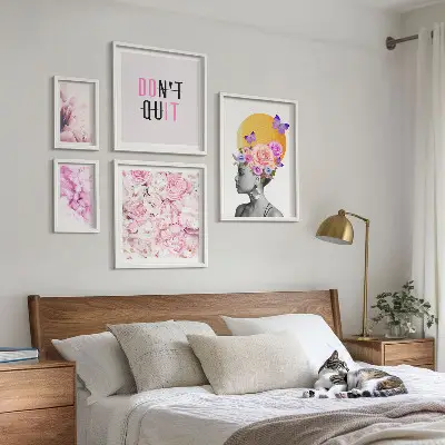 Gallery wall Bloemmotieven met een vrouw