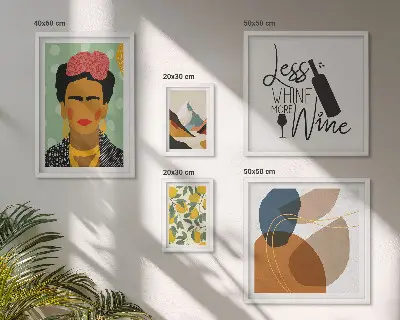 Set van moderne schilderijen met abstracte portretten in boho-stijl