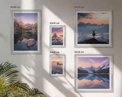 Gallery wall Weerspiegelingen van de zonsondergang in de bergen