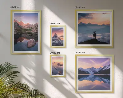 Gallery wall Weerspiegelingen van de zonsondergang in de bergen