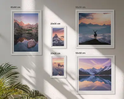 Gallery wall Weerspiegelingen van de zonsondergang in de bergen