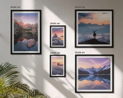 Gallery wall Weerspiegelingen van de zonsondergang in de bergen