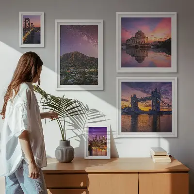 Moderne schilderijen set met nachtelijke bergdorp landschappen