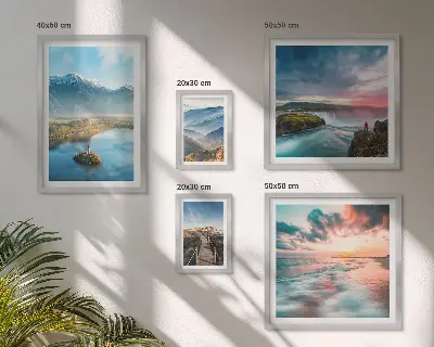 Moderne schilderijen set met berglandschappen en watervallen