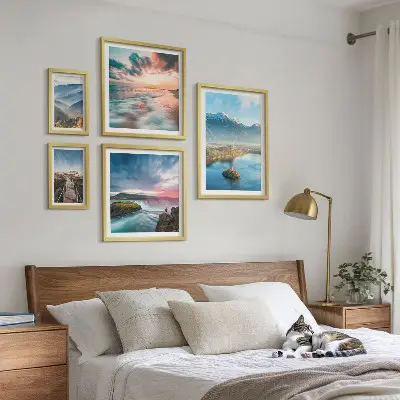 Moderne schilderijen set met berglandschappen en watervallen