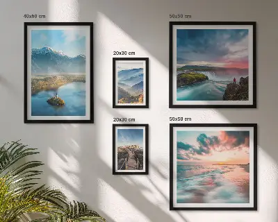 Moderne schilderijen set met berglandschappen en watervallen