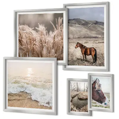 Moderne schilderijenset met landschappen van paarden bij het water