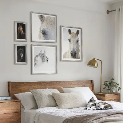 Gallery wall Paardenportretten in artistieke stijlen