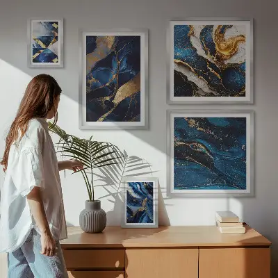 Wanddecoratie compositie met abstracte blauwe patronen
