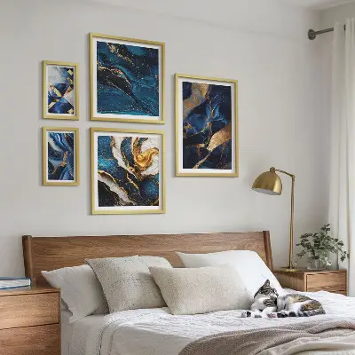 Wanddecoratie compositie met abstracte blauwe patronen