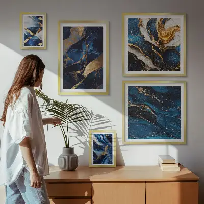 Wanddecoratie compositie met abstracte blauwe patronen