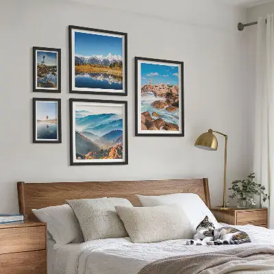 Moderne schilderijenset met natuurlijke bergen, zee en vuurtorens