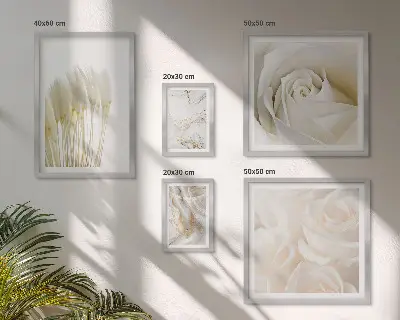 Gallery wall met witte rozenmarmeren accenten