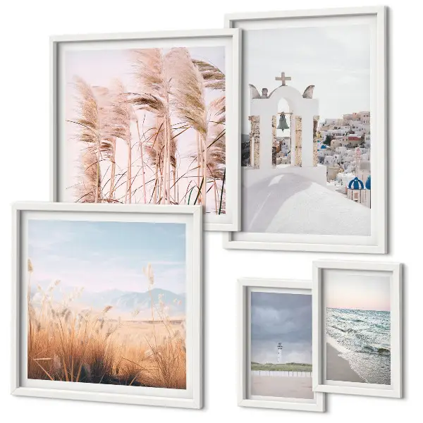 Gallery wall met stijlvolle kustlandschappen