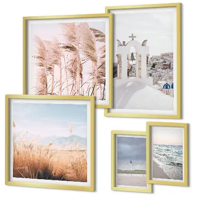 Gallery wall met stijlvolle kustlandschappen