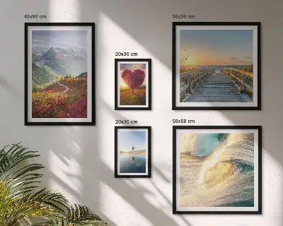 Moderne schilderijenset met afbeeldingen van landschappen, bergen, harten, golven en ballonnen