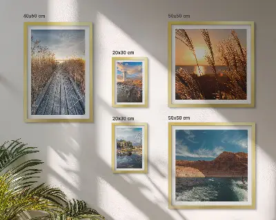 Wanddecoratie landschap met water, vegetatie en een wandelpad