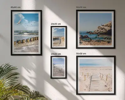 Set van moderne schilderijen met strandlandschappen aan zee