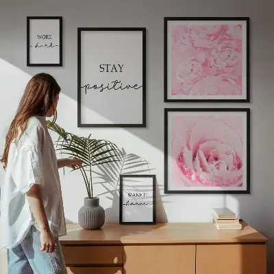 Gallery wall met motiverende citaten over bloemen