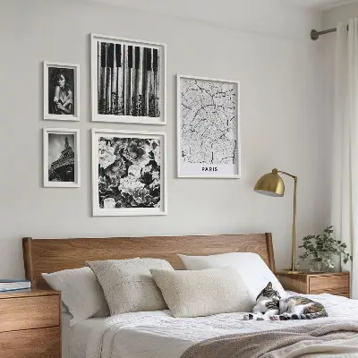 Gallery wall met een elegant Parijs architectuurontwerp