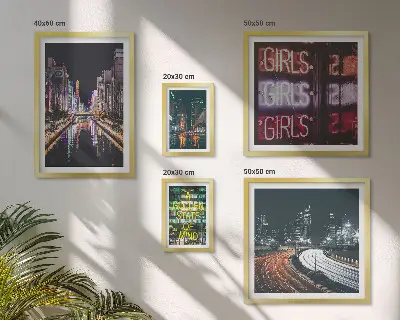 Wanddecoratie compositie moderne stad 's nachts met neonverlichting
