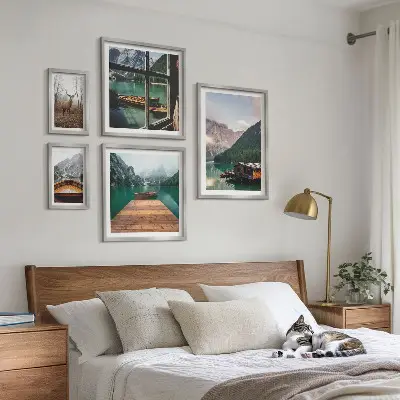 Schilderijen set met berglandschappen en meren