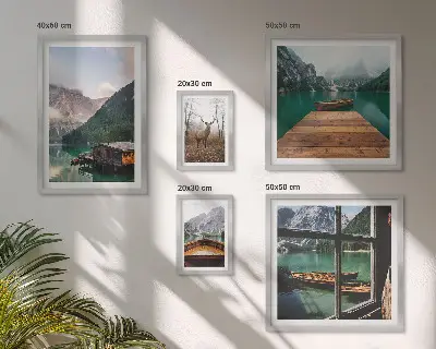 Schilderijen set met berglandschappen en meren