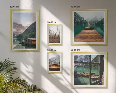 Schilderijen set met berglandschappen en meren