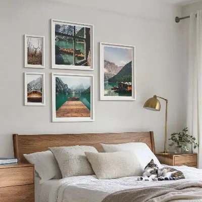 Schilderijen set met berglandschappen en meren