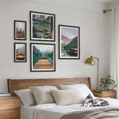 Schilderijen set met berglandschappen en meren