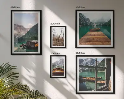 Schilderijen set met berglandschappen en meren