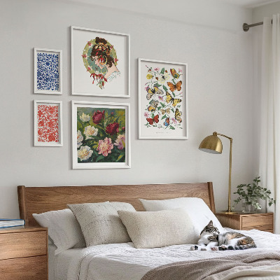 Moderne schilderijen set Bloemen, vlinders, vintage decoraties
