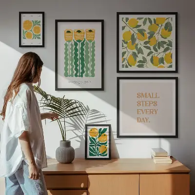Set van moderne schilderijen met bloemen, citrusvruchten en positieve slogans