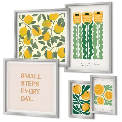 Set van moderne schilderijen met bloemen, citrusvruchten en positieve slogans