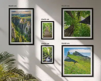 Wanddecoratie compositie groene landschappen met natuurpaden
