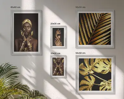 Gallery wall met glamourportretten van vrouwen in de natuur