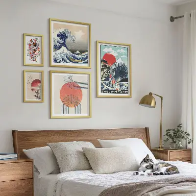 Wanddecoratie met Japanse kunst motief van golven voor een gallery wall