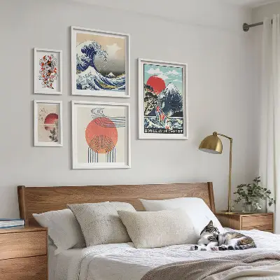 Wanddecoratie met Japanse kunst motief van golven voor een gallery wall