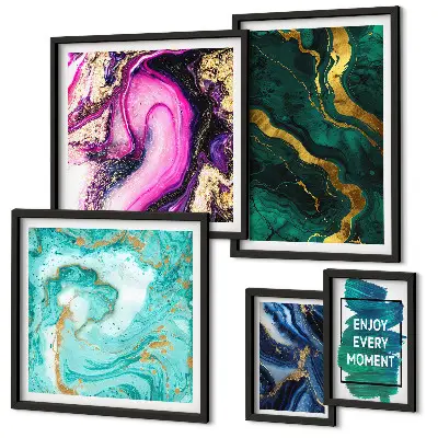 Set van moderne schilderijen met abstracte patronen in groen en paars